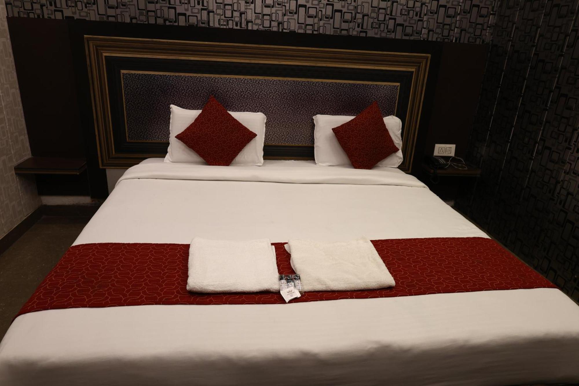 Hotel Pardesi Haridwār Exterior foto